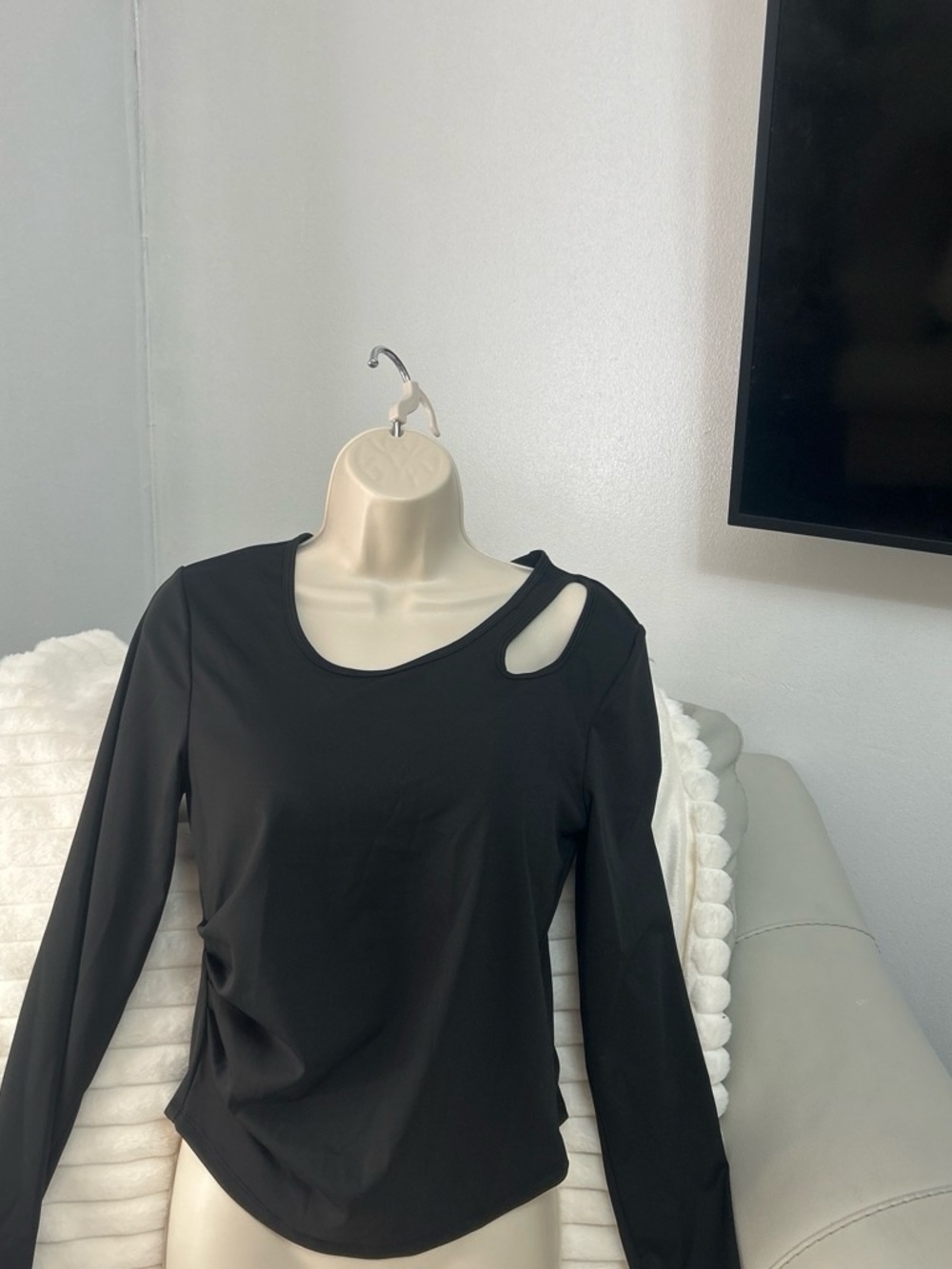 Women's Black Long-Sleeve Cutout Top